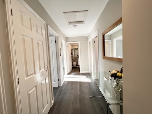 Beautiful central apartment with parking