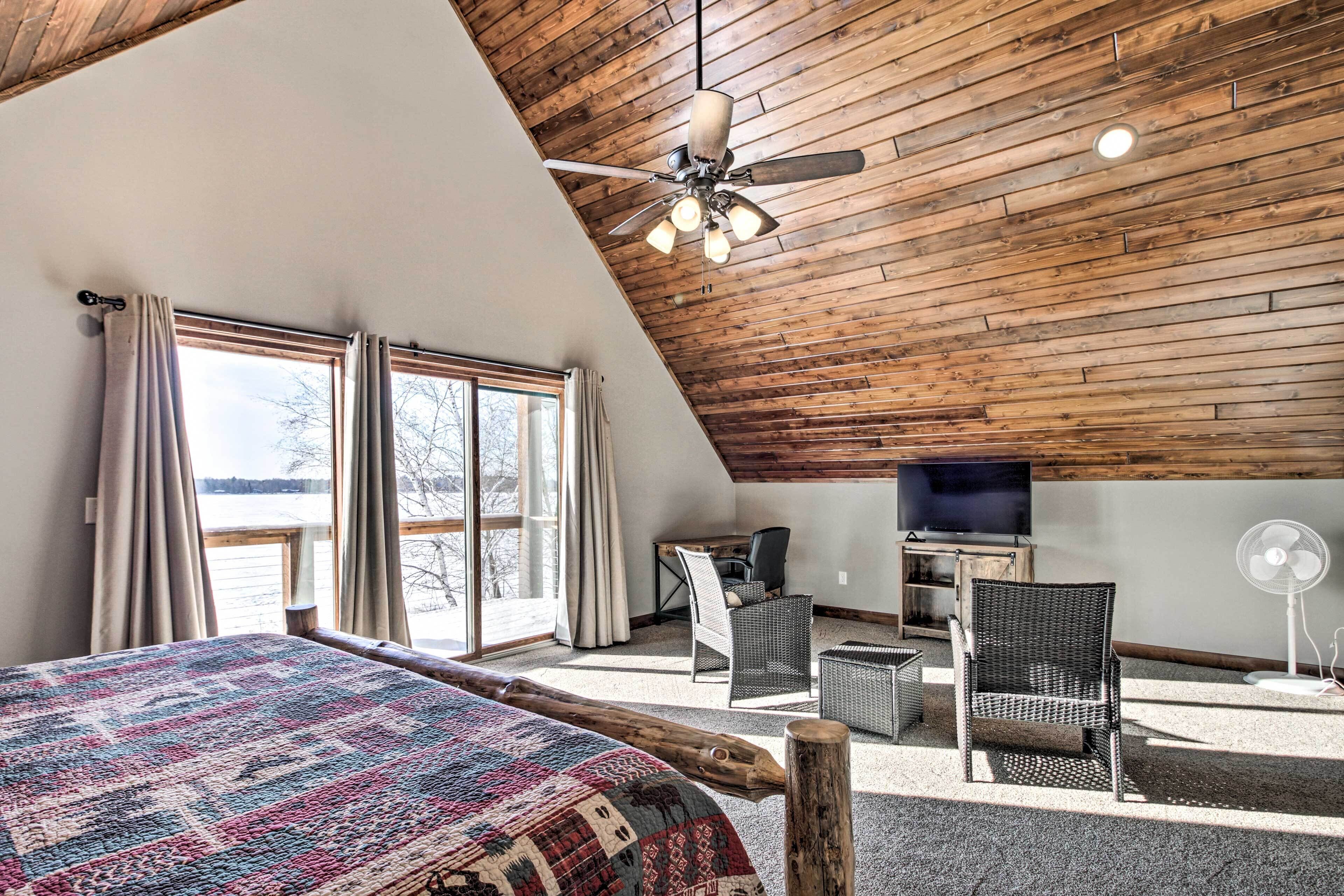 5 Schlafzimmer, Schreibtisch, Bügeleisen/Bügelbrett, Reisekinderbett