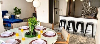 HUGE. FULL APARTMENT 100% REMODELED EXPO AREA