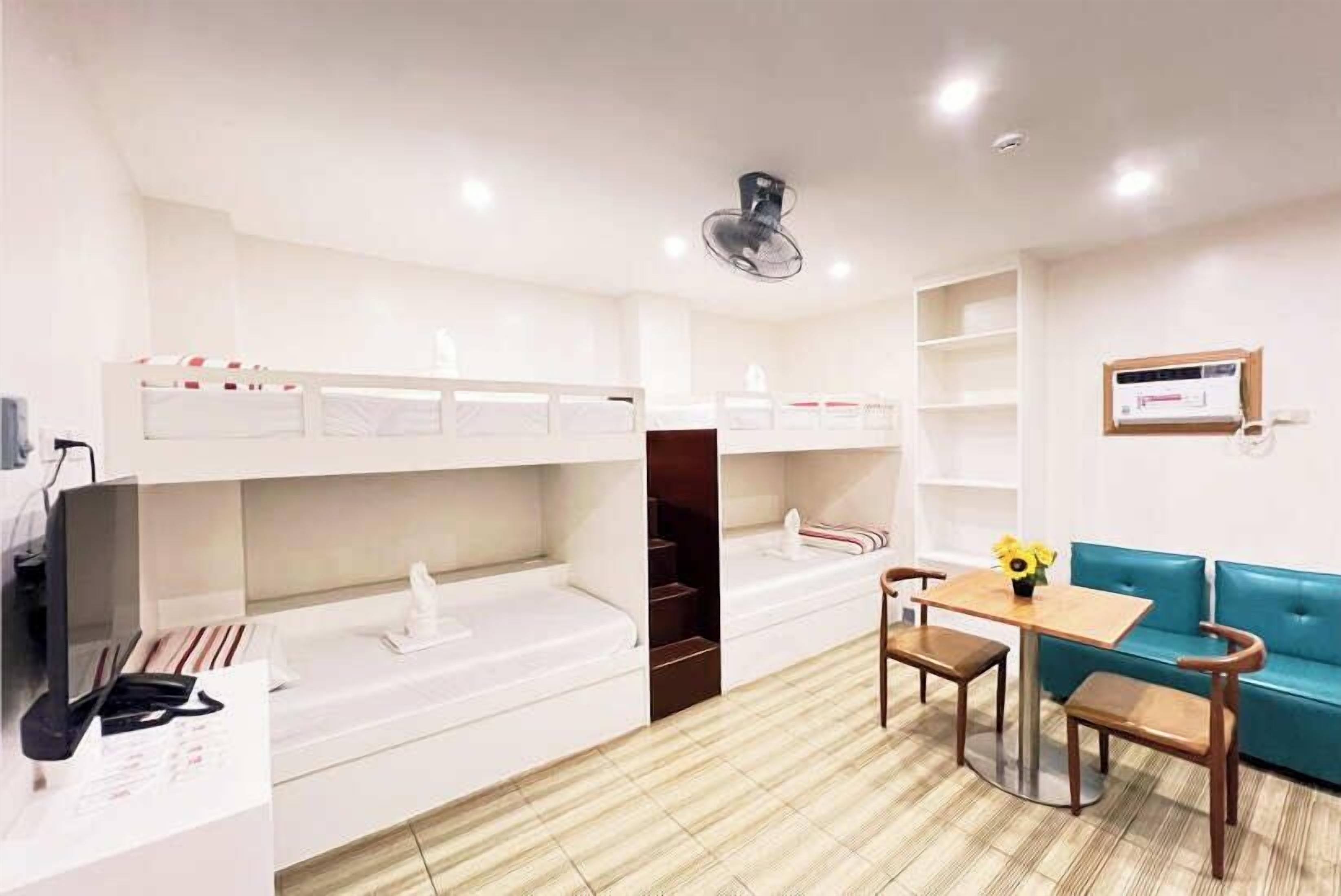 Hypo-allergenic bedding, desk, rollaway beds, free WiFi