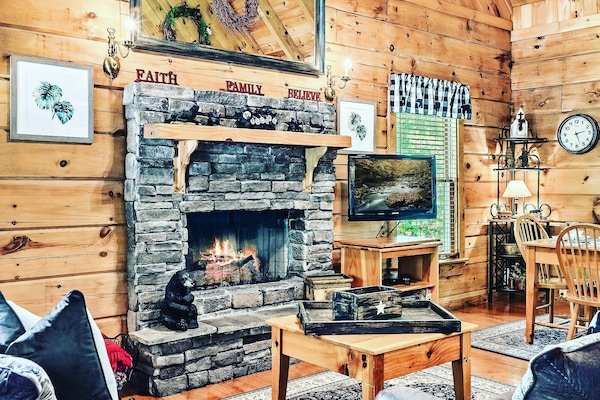 STACKED STONE GAS FIREPLACE give perfect ambience to the place