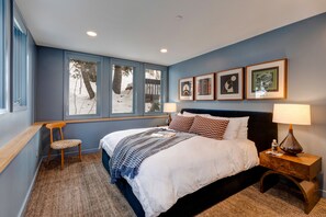 4 makuuhuonetta, silitysrauta/-lauta, Wi-Fi, vuodevaatteet