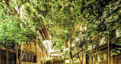 Chongqing Jinfeng Hotel