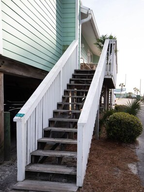 Property grounds - Perfect Condo Getaway to the Beach! (Miramar Beach)