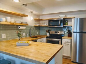 Fridge, microwave, oven, stovetop - Perfect Condo Getaway to the Beach! (Miramar Beach)