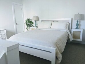 1 bedroom, desk, iron/ironing board, WiFi - Perfect Condo Getaway to the Beach! (Miramar Beach)