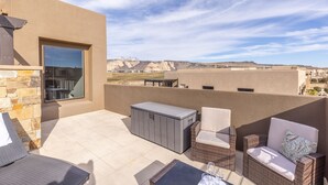 Terrace/patio - Modern 3BR + Loft on 9th Hole - Near Pool & Views (St. George)