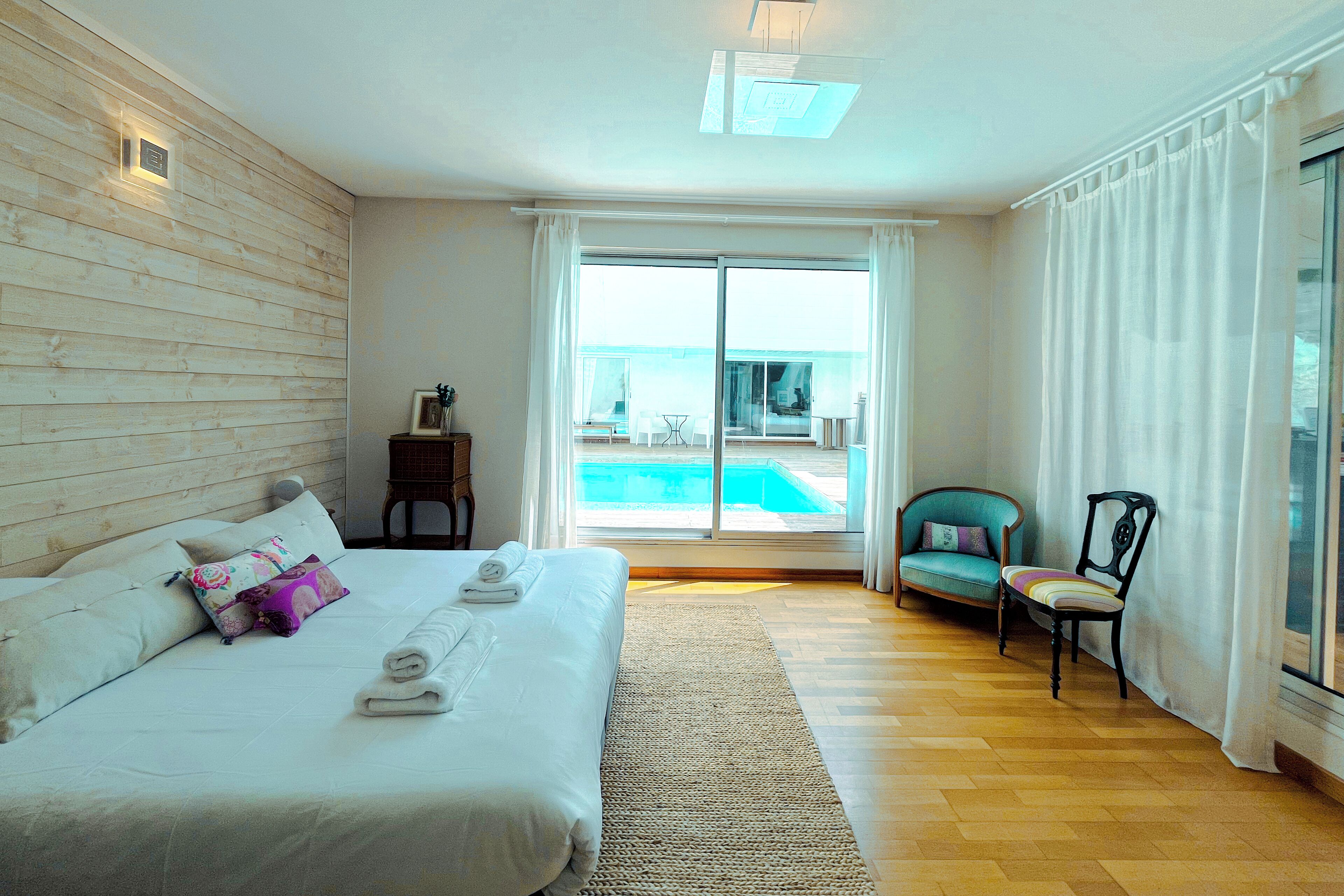 7 dormitorios, tabla de planchar con plancha, wifi y ropa de cama