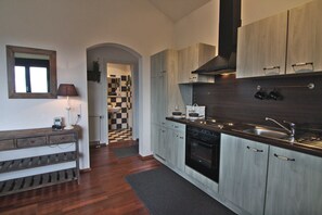 Frigorifero, microonde, forno