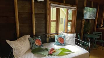 Executive Cabin | Premium bedding, free WiFi, bed sheets