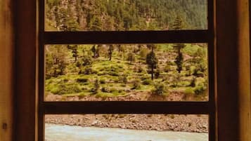 Standard Triple Room | Mountain view