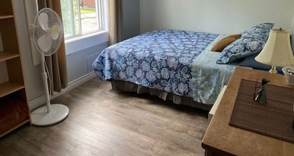 Quiet Private Room in East City