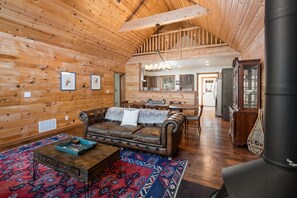 Fernseher, Kamin, Arbeitsbereiche