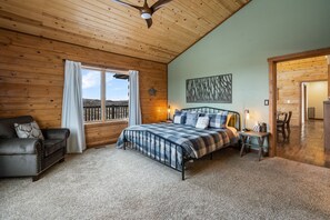 3 Schlafzimmer, Schreibtisch, kostenloses WLAN, Bettwäsche