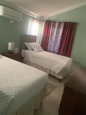 2 chambres, fer et planche Ă repasser, Wi-Fi, draps fournis
