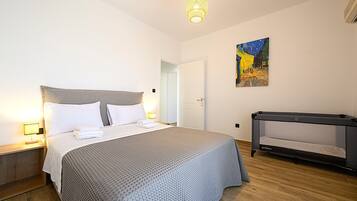 No. 1 - 2 Bedroom Apartment | Desk, cribs (surcharge), WiFi (free), bed sheets
