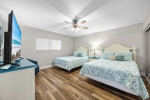 2 bedrooms, iron/ironing board, free WiFi, bed sheets - Blue Horizon - Destin Gulfgate 0804! (Destin)