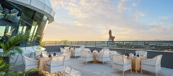 ราดิสสัน โฮเทล นาธดวารา