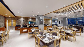 Daily full breakfast (INR 650 per person) - Radisson Hotel Nathdwara (Nathdwara)