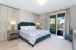 6 bedrooms, desk, iron/ironing board, travel cot