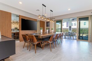 Dining - Family Beach House near the Ocean (Melbourne Beach)