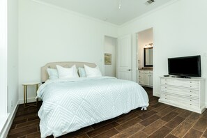 4 bedrooms, iron/ironing board, free WiFi, bed sheets - Private Beachside Home w/ 4 Suites, Gulf Views, 2 Covered Decks & 200' to Beach (Galveston)