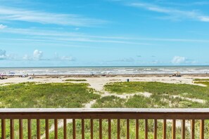 Una spiaggia nelle vicinanze