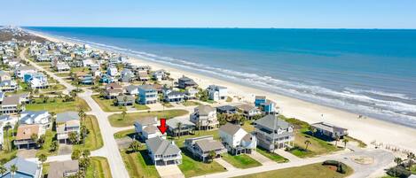 بالقرب من الشاطئ