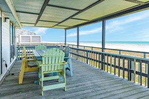 Outdoor dining - Updated Beachfront Home w/ Gulf Views, 2 Decks, Free Wifi, Open Layout (Galveston)