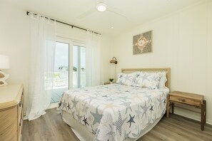 4 chambres, fer et planche à repasser, Wi-Fi gratuit, draps fournis