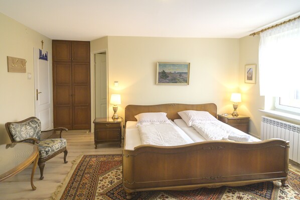 1 bedroom, WiFi, bed sheets