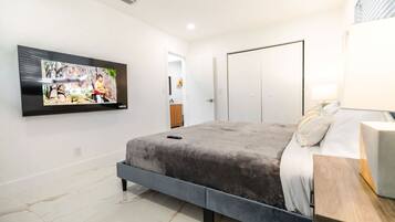 4 Schlafzimmer, Bügeleisen/Bügelbrett, kostenloses WLAN, Bettwäsche