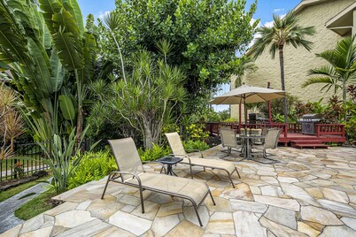 Kalani Kai#104 1st Floor, Remodeled Unit in Heart of Kona Town! Best location