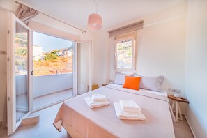 3 bedrooms, soundproofing, iron/ironing board, WiFi