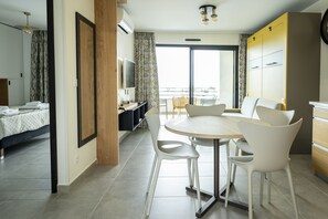 Appartement, 1 chambre, non-fumeur, vue piscine | Coin séjour