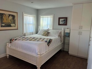 1 dormitori, planxa i posts de planxar, wifi i roba de llit 