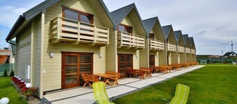 Holiday homes close to the beach, pool, sauna