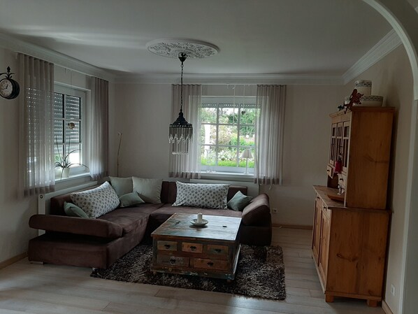 Televisión y reproductor de DVD 