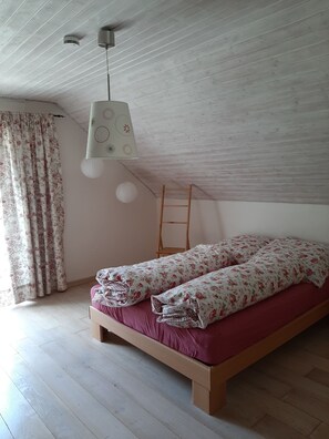 2 habitaciones, wifi gratis y ropa de cama 