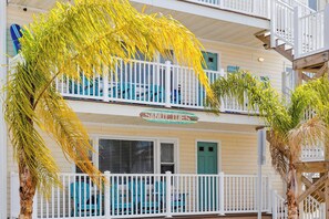Exterior - Steps to Beach-2nd Floor-Near Convention Center (Ocean City)