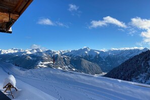 Snow and ski sports - Unique alpine pasture in the Zillertal mountains (Zellberg)