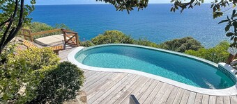 Frigate Cliff - 5 en-suite Bedrooms and Stunning Sunset Views
