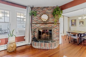 Dining - Quiet 6BR Family Getaway Near Beach + Casinos (Atlantic City)