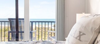 NEW OCEANFRONT LISTING! TOTALLY RENOVATED 2 bed/2.5 bath Sea Place Townhome