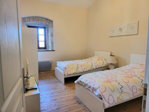 3 chambres, Wi-Fi gratuit, draps fournis