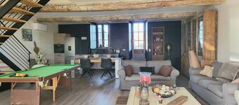 Renovated, quiet house with swimming pool