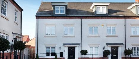 واجهة المنشأة