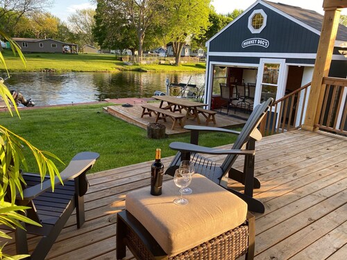 Lake Life Retreat in Decatur Michigan on Lake of the Woods near Sister Lakes