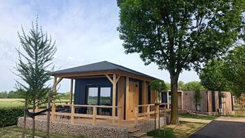 Tiny House 2 | 3 slaapkamers, individueel gedecoreerd, individueel gemeubileerd