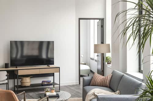 43-inch Smart TV with cable channels, TV, Netflix